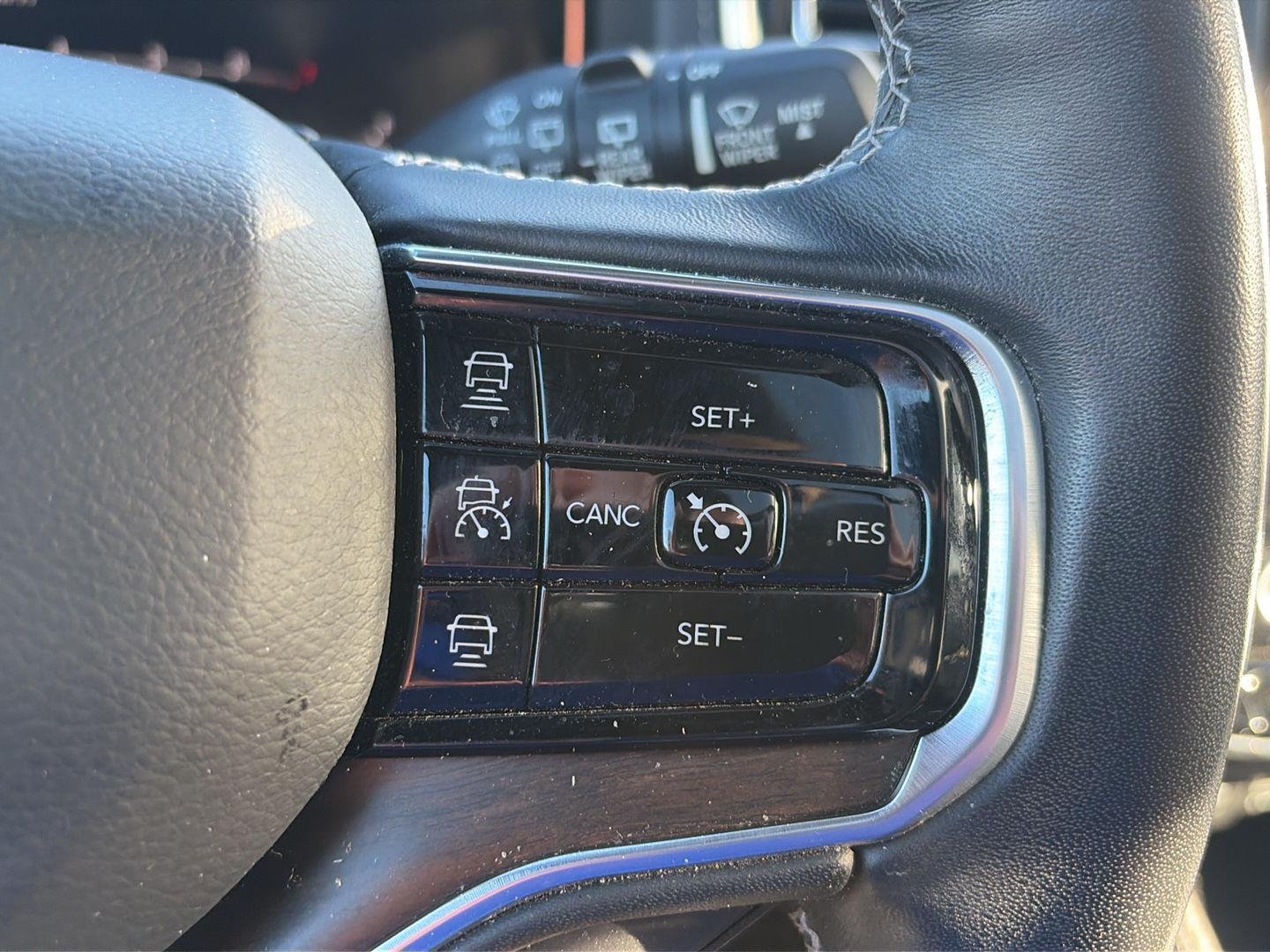 Used 2022 Diamond Black Crystal Pearlcoat Jeep Series I image 16