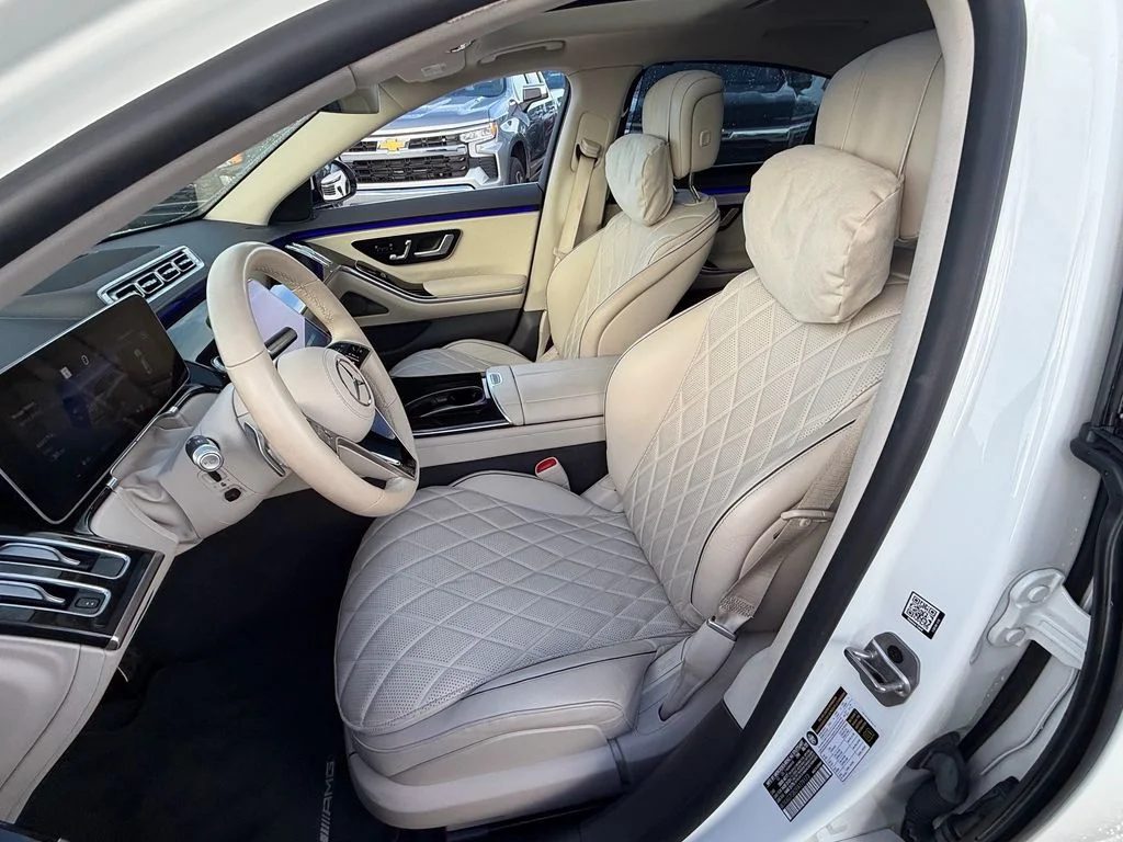 Used 2023 Diamond White Mercedes-Benz S 580 image 10