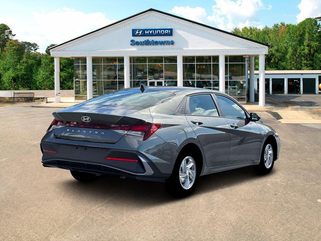 New 2026 Gray Hyundai SE image 7