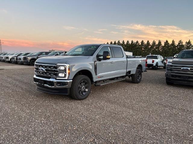 New 2027 Glacier Gray Metallic Tri-Coat Ford Lariat image 2