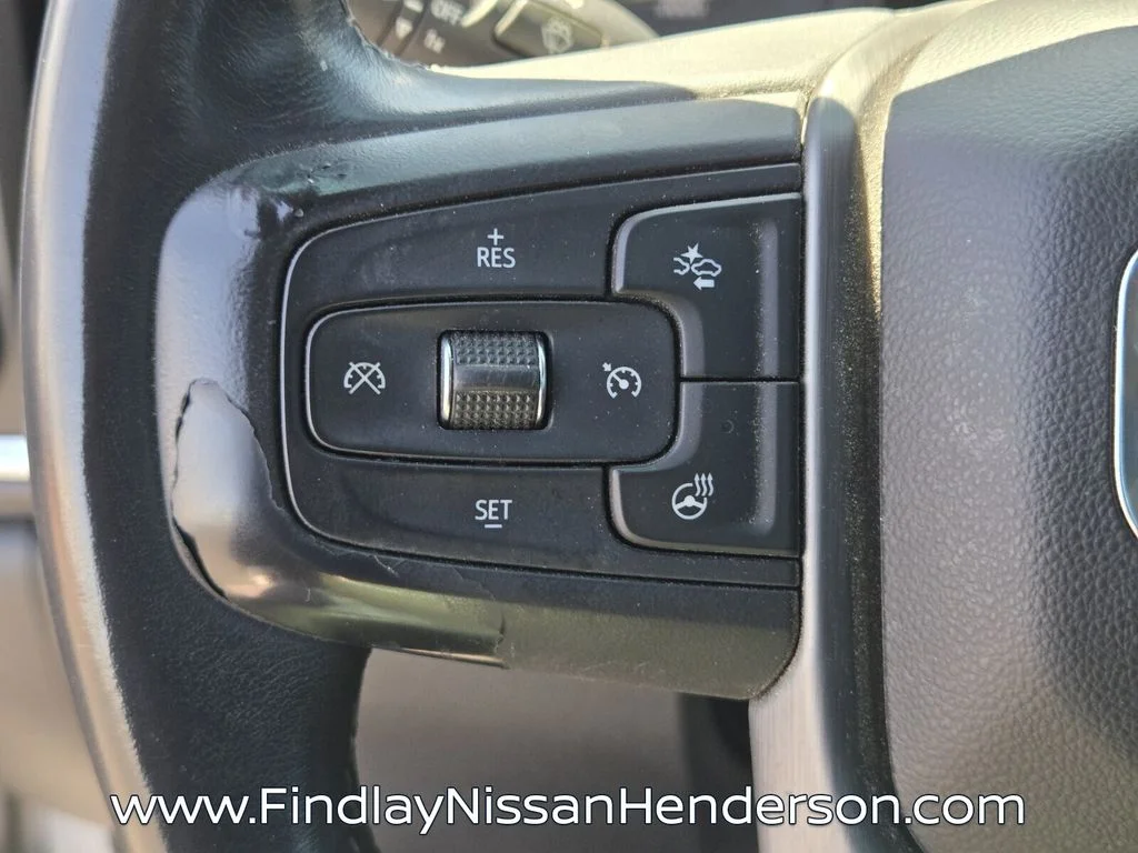 Used 2021 Silver GMC Denali image 24