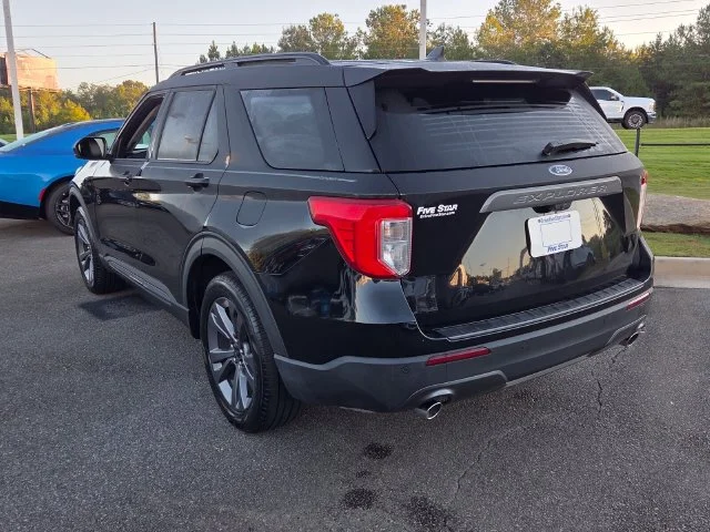 Used 2023 Black Ford XLT image 12