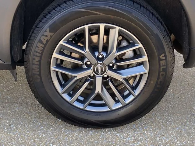 Used 2023 Black Nissan S image 8