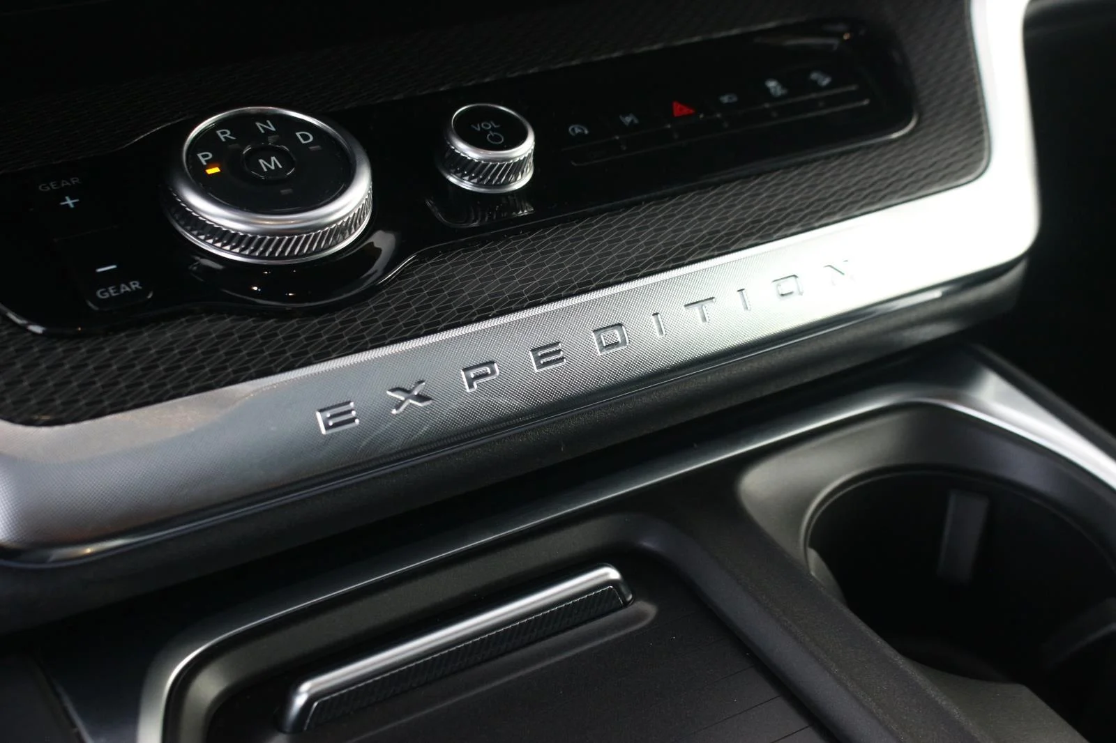 Used 2025 Black Ford Platinum image 26