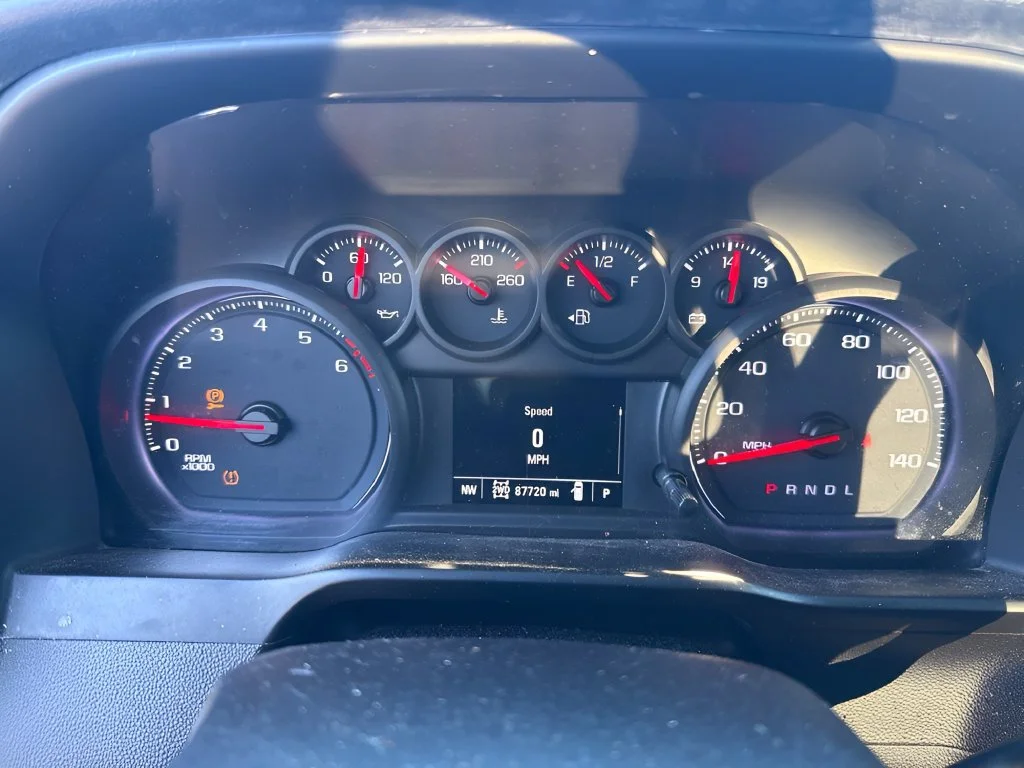 Used 2019 CAJUN RED TINTCOAT Chevrolet Custom image 14