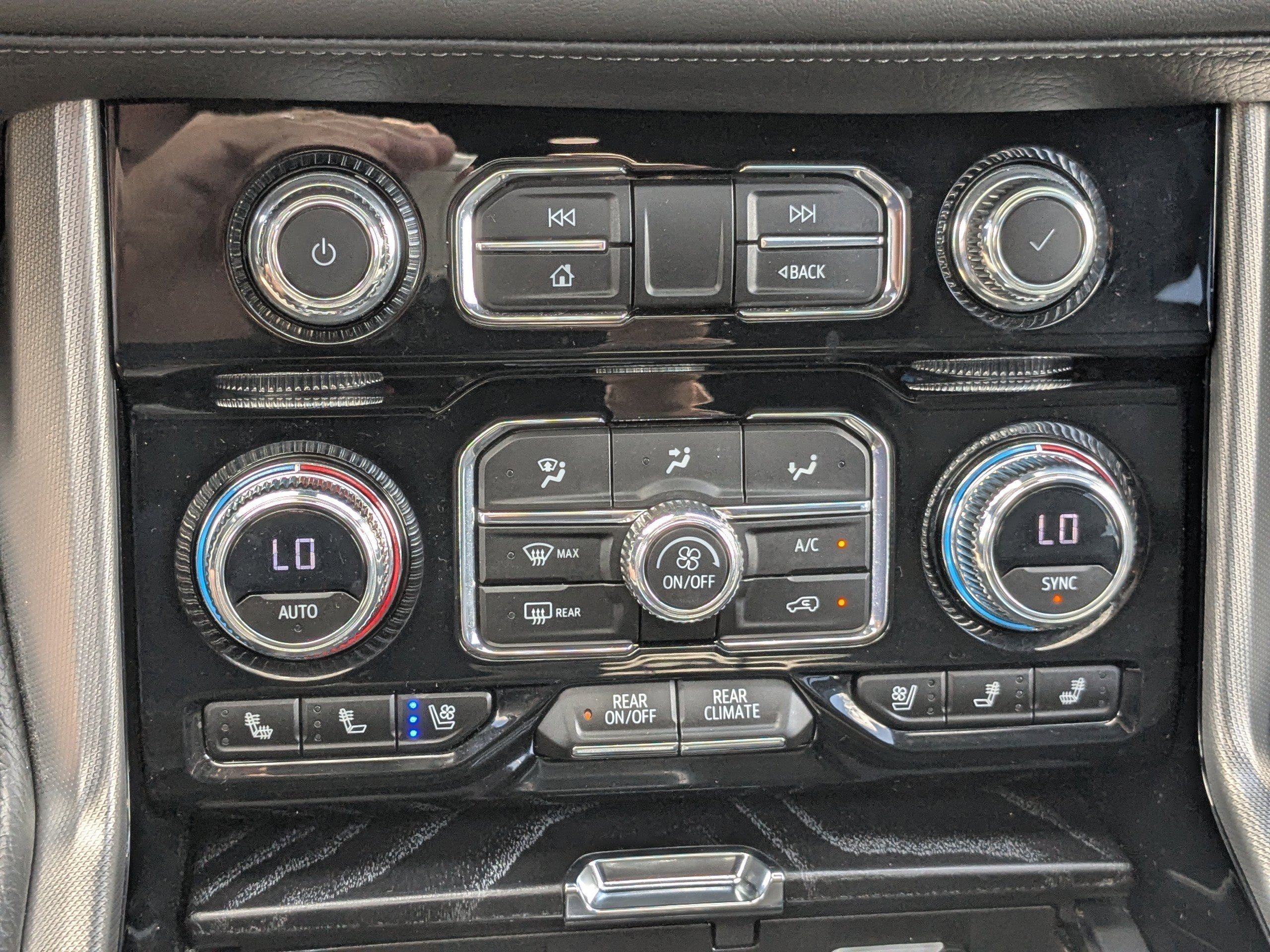 Used 2023 Sterling Metallic GMC Denali image 26