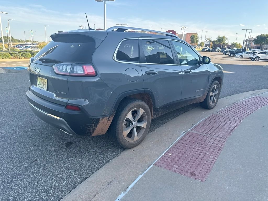 Used 2021 Gray Jeep Limited image 4