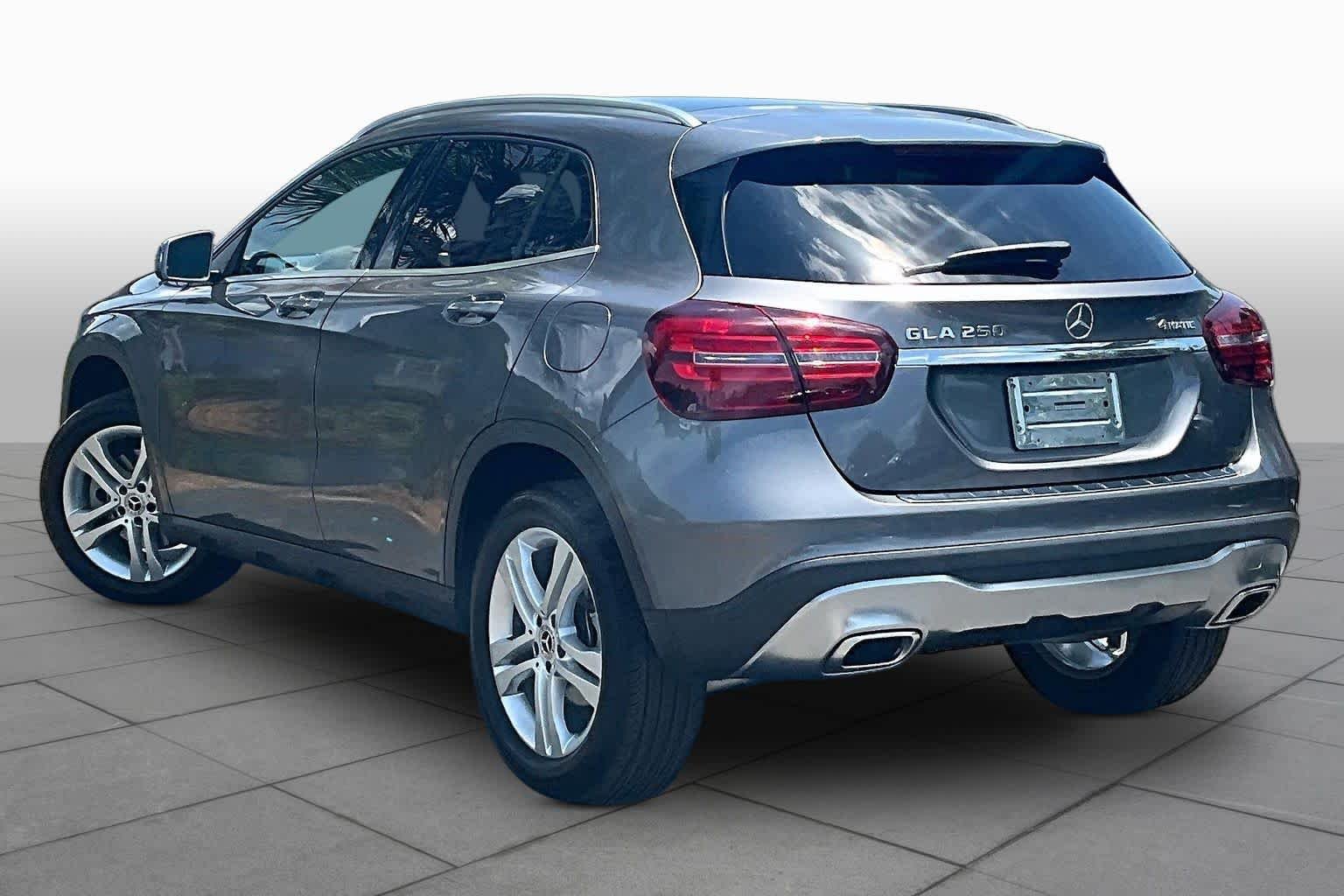 Used 2019 Mountain Grey Metallic Mercedes-Benz GLA 250 image 12
