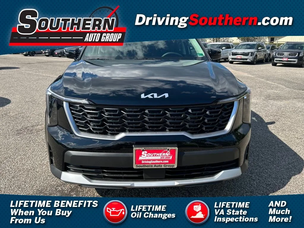 2026 Kia Sorento LX AT's photo