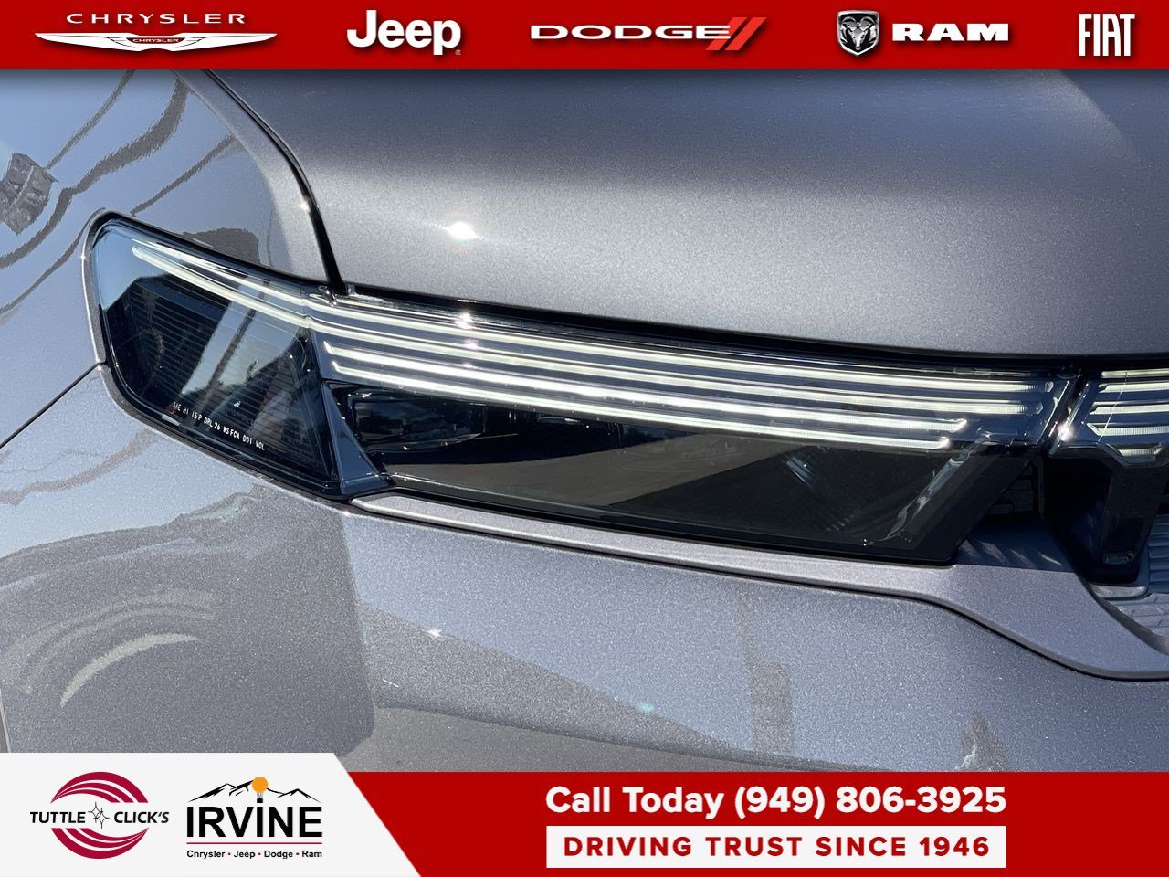 New 2026 Baltic-Gray Metallic Clear-Coat Exterior Paint Jeep Limited Reserve image 7