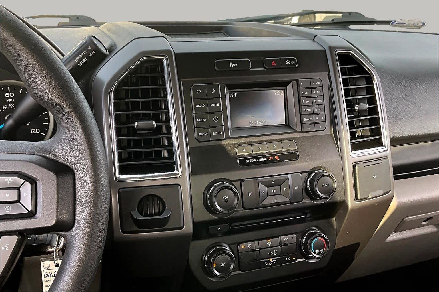 Used 2016 Oxford White Ford XLT image 7