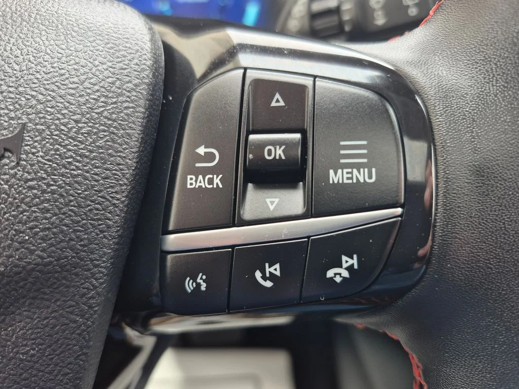 Used 2022 Silver Metallic Ford SEL image 20