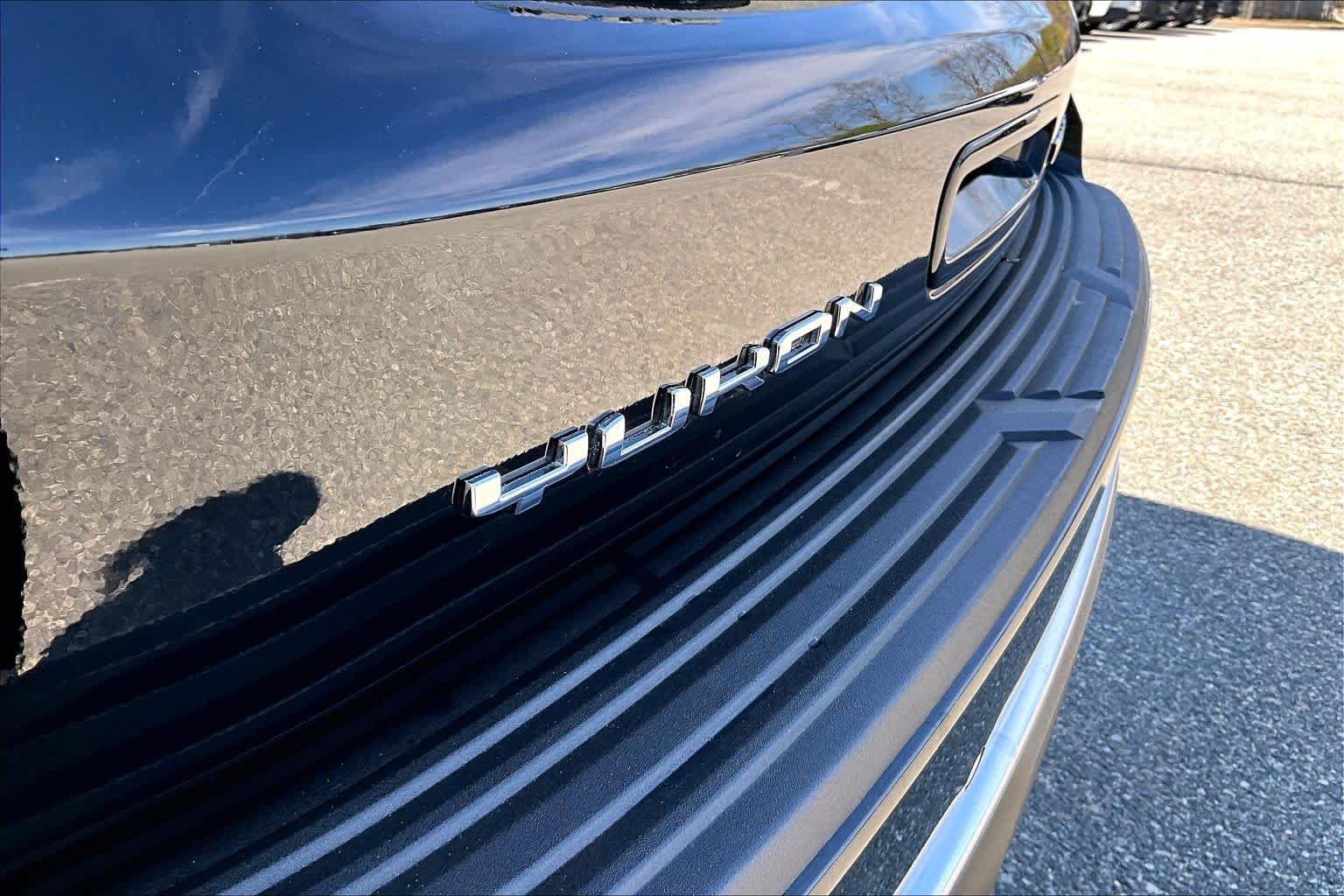 Used 2023 Onyx Black GMC Denali image 10