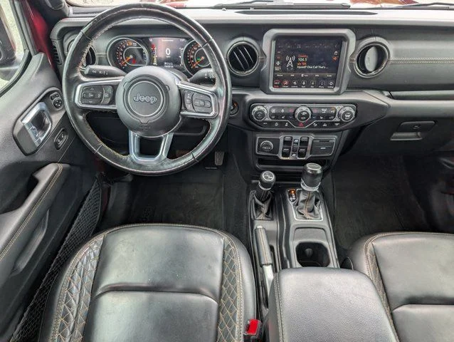 Used 2021 Snazzberry Pearlcoat Jeep Overland image 6