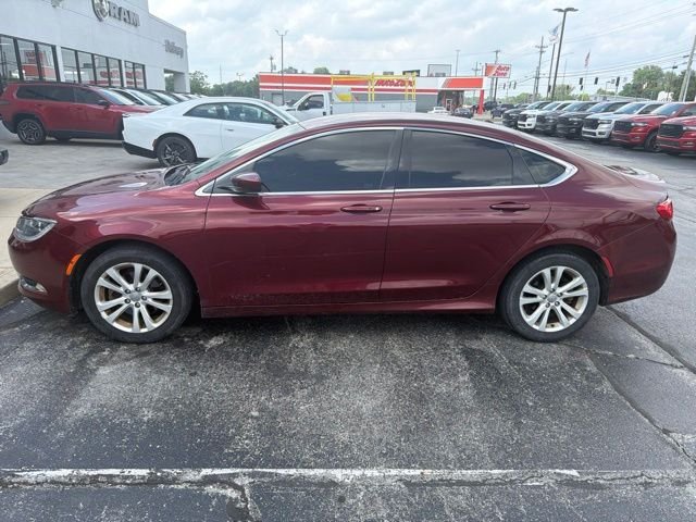 Used 2015 Red Chrysler Limited image 4