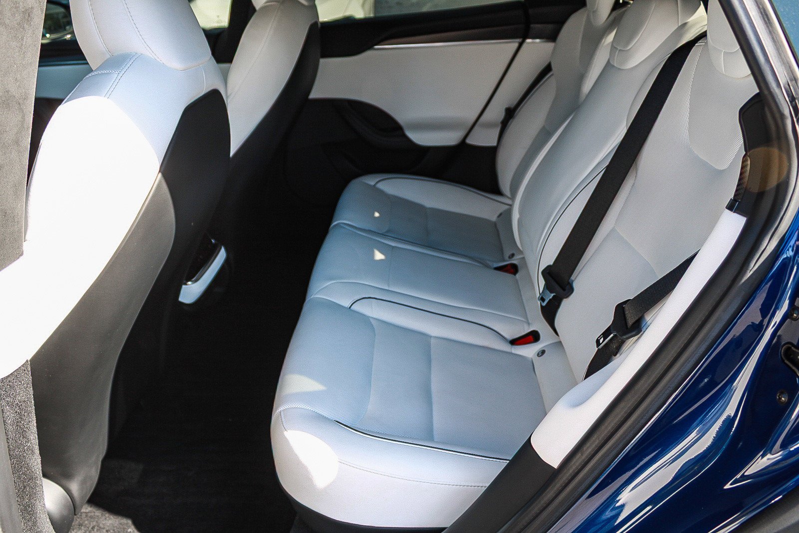 Used 2023 Deep Blue Metallic Tesla Plaid image 18