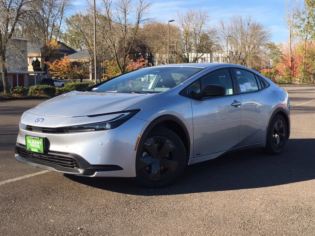 2027 Toyota Prius LE