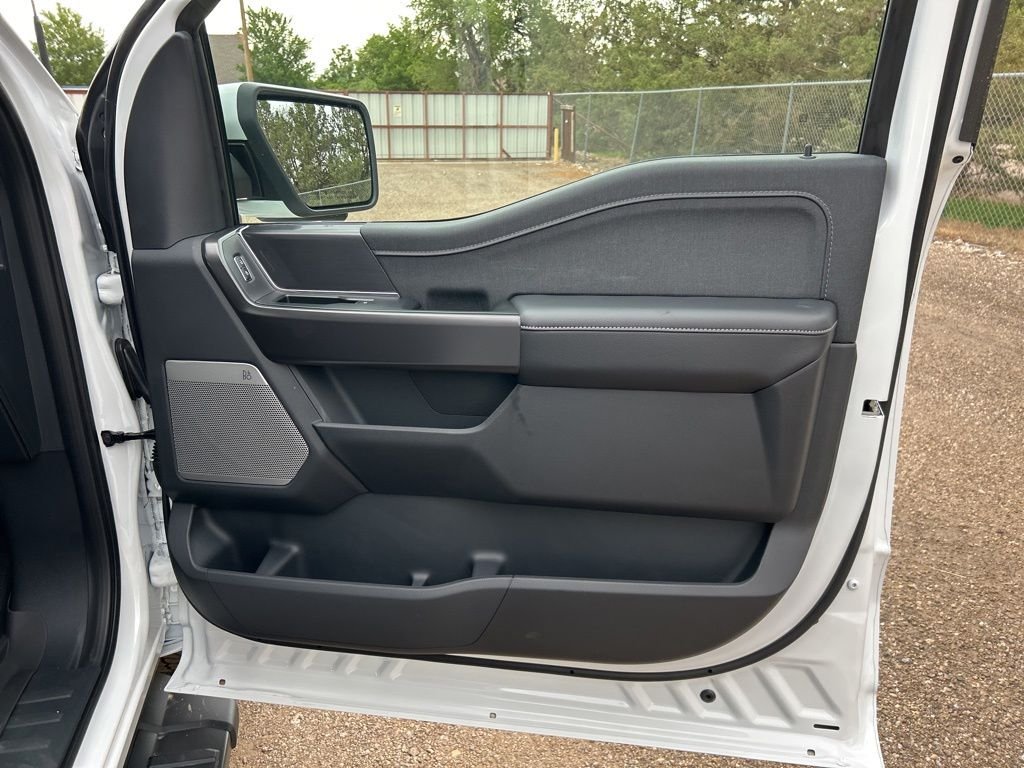 New 2026 Oxford White Ford Lariat image 45