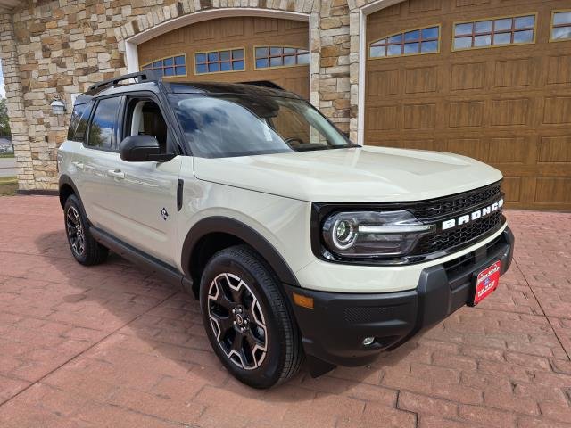 2025 Ford Bronco Sport Outer Banks 4X4's photo