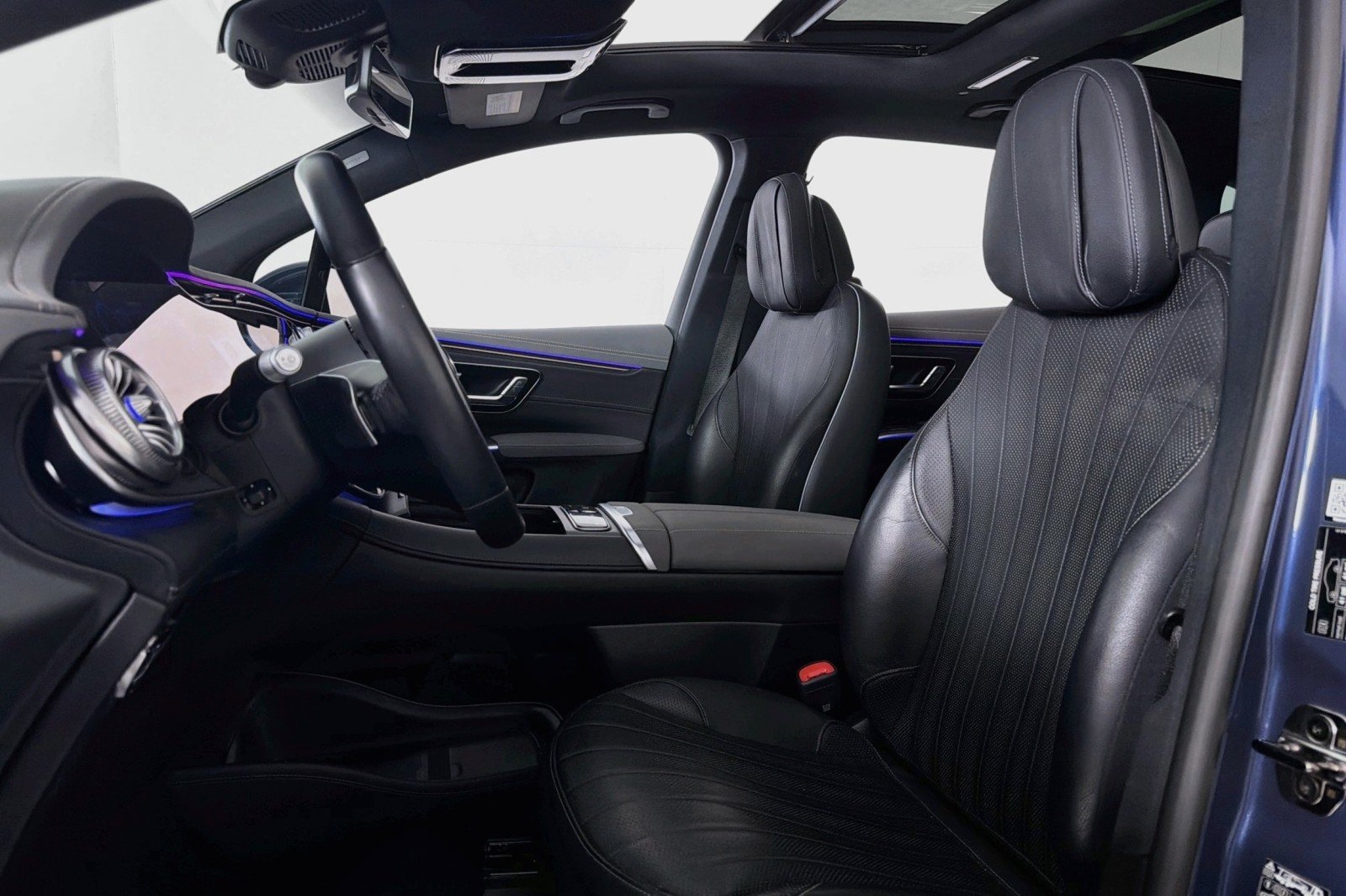 Used 2023 Twilight Blue Metallic Mercedes-Benz 580 image 18