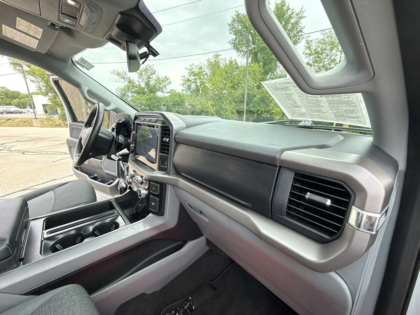2024 Ford F-150 XLT - Photo 27