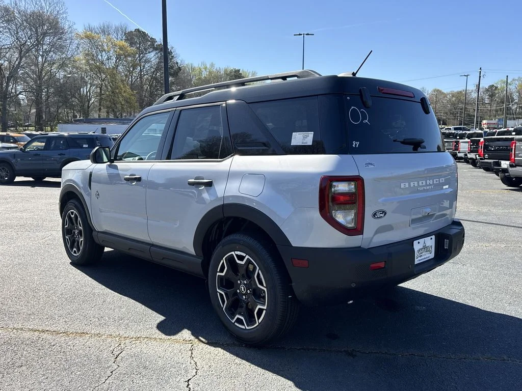 New 2026 White Ford Outer Banks image 5