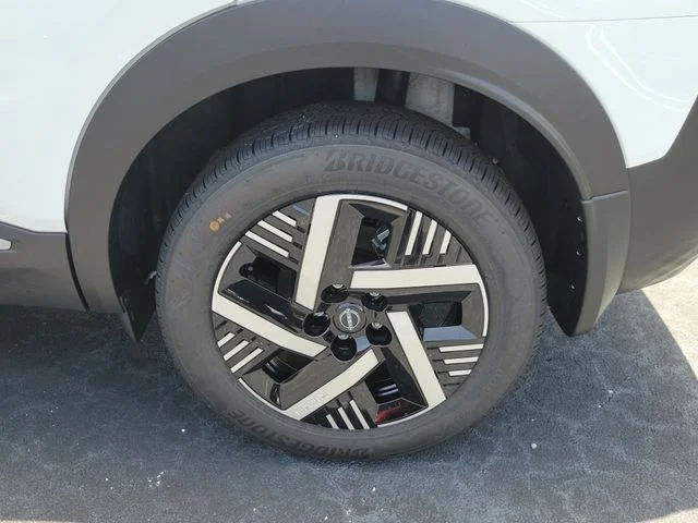 New 2026 White Nissan SV image 7