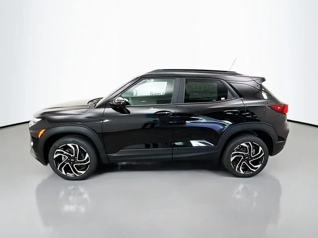 New 2026 Mosaic Black Metallic Chevrolet RS image 4