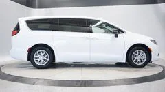 New 2026 Bright White Clear-Coat Exterior Paint Chrysler LX image 18