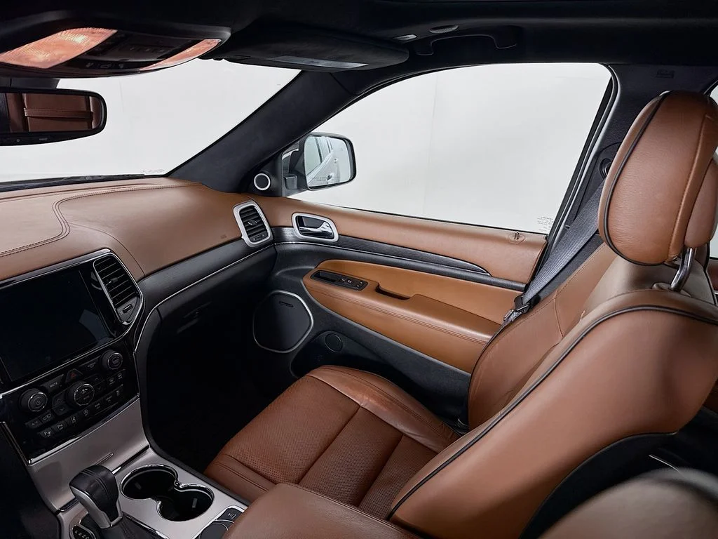 Used 2020 Brown Jeep Summit image 25