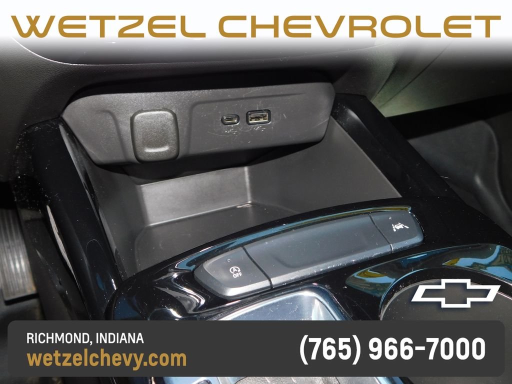 Used 2025 Red Chevrolet LT image 33