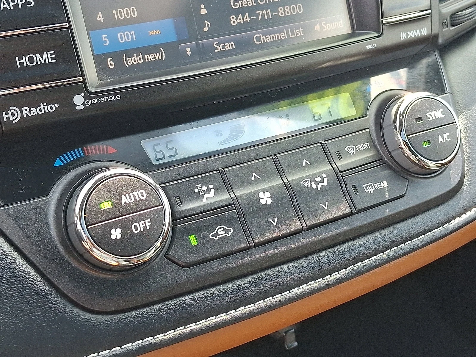 Used 2018 Magnetic Gray Metallic - 1G3 Toyota SE image 17