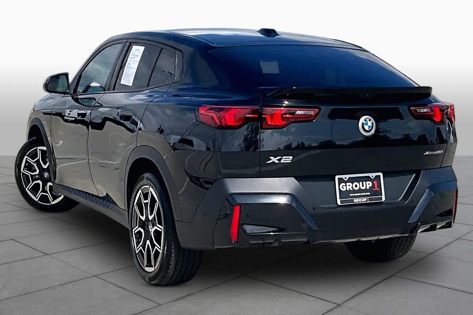 Used 2026 Black Sapphire Metallic BMW xDrive28i image 11