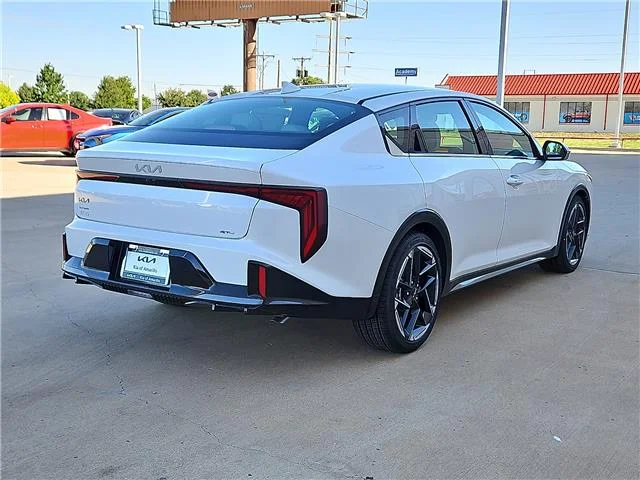 New 2026 Snow White KIA GT-Line (IVT) image 3