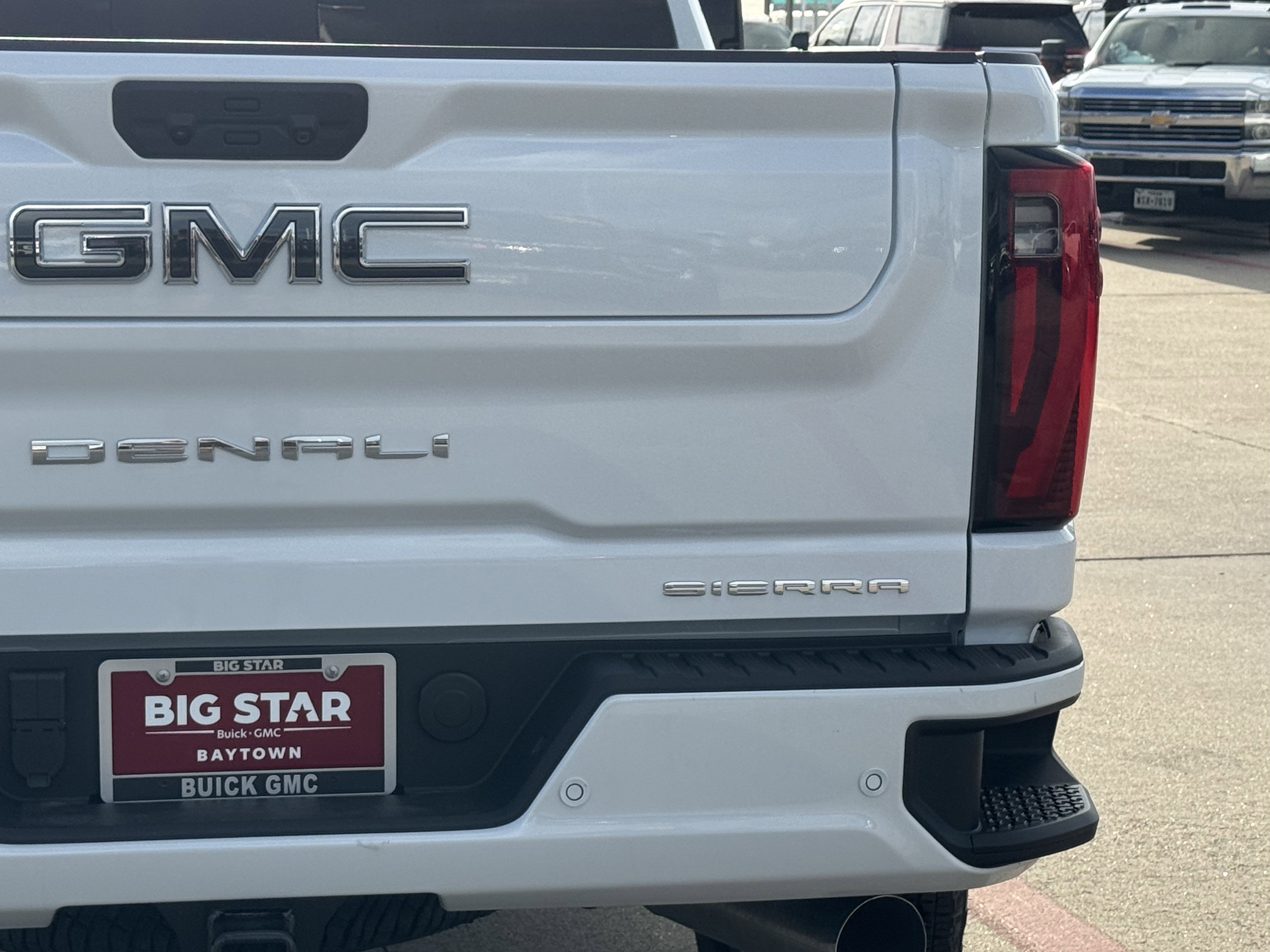2026 GMC Sierra 2500HD Denali Ultimate - Photo 9