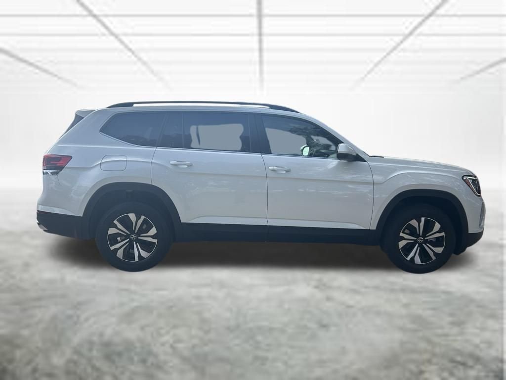 New 2026 Silver Volkswagen SE w/Technology image 6
