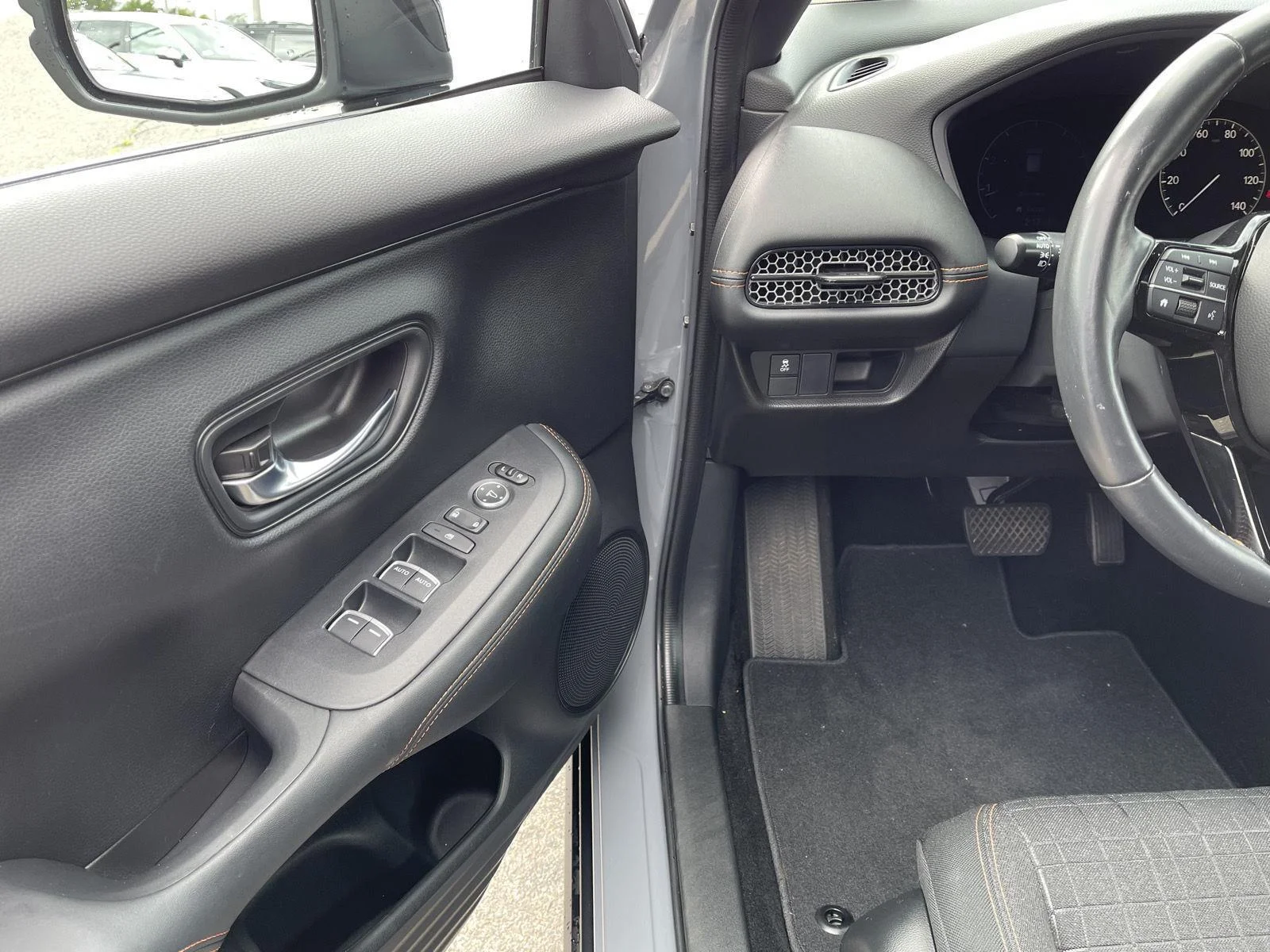 Used 2024 Urban Gray Pearl Honda Sport image 2
