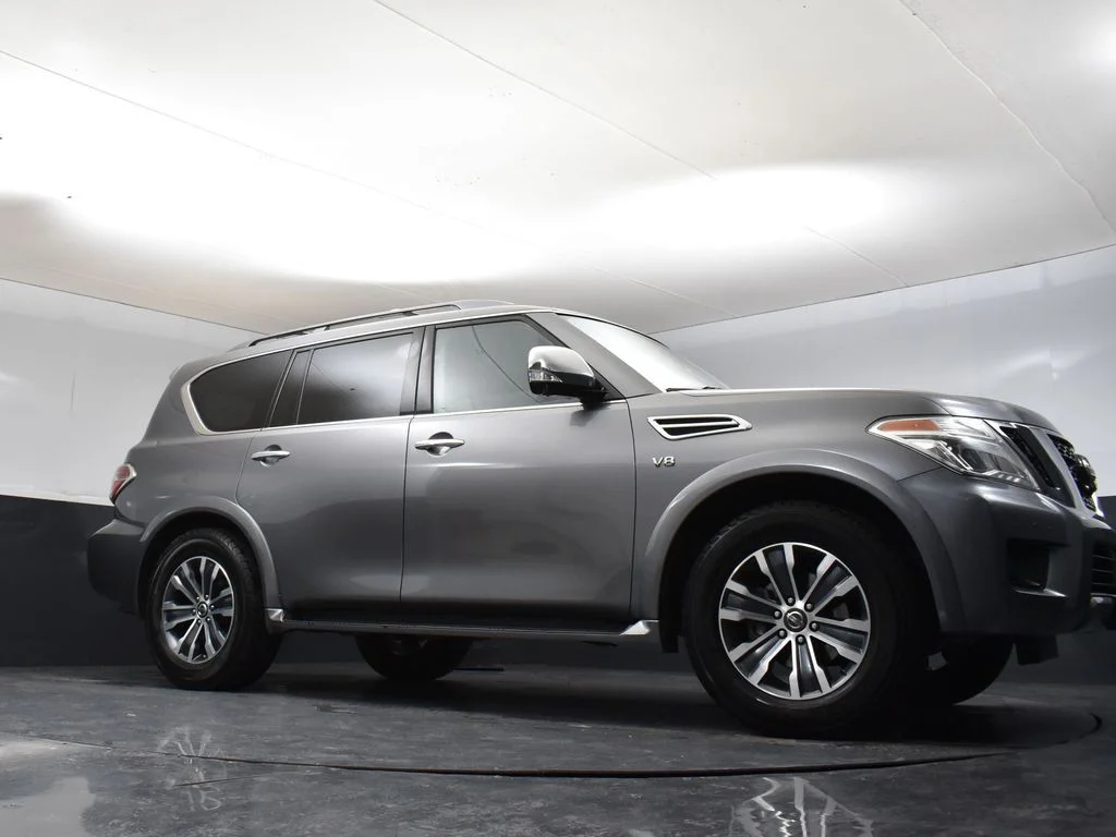 Used 2019 Gun Metallic Nissan SL image 32