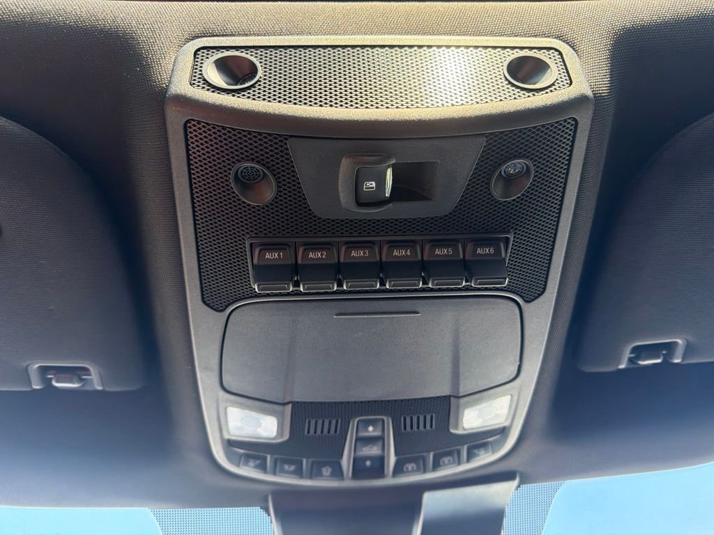 Used 2020 Magnetic Ford Platinum image 31