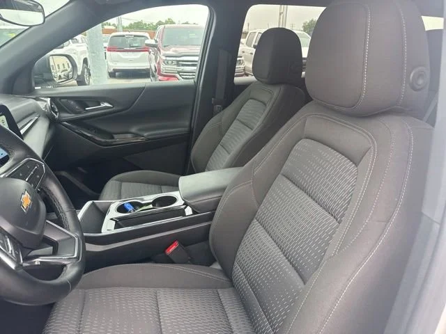 2025 Chevrolet Equinox LT - Photo 12