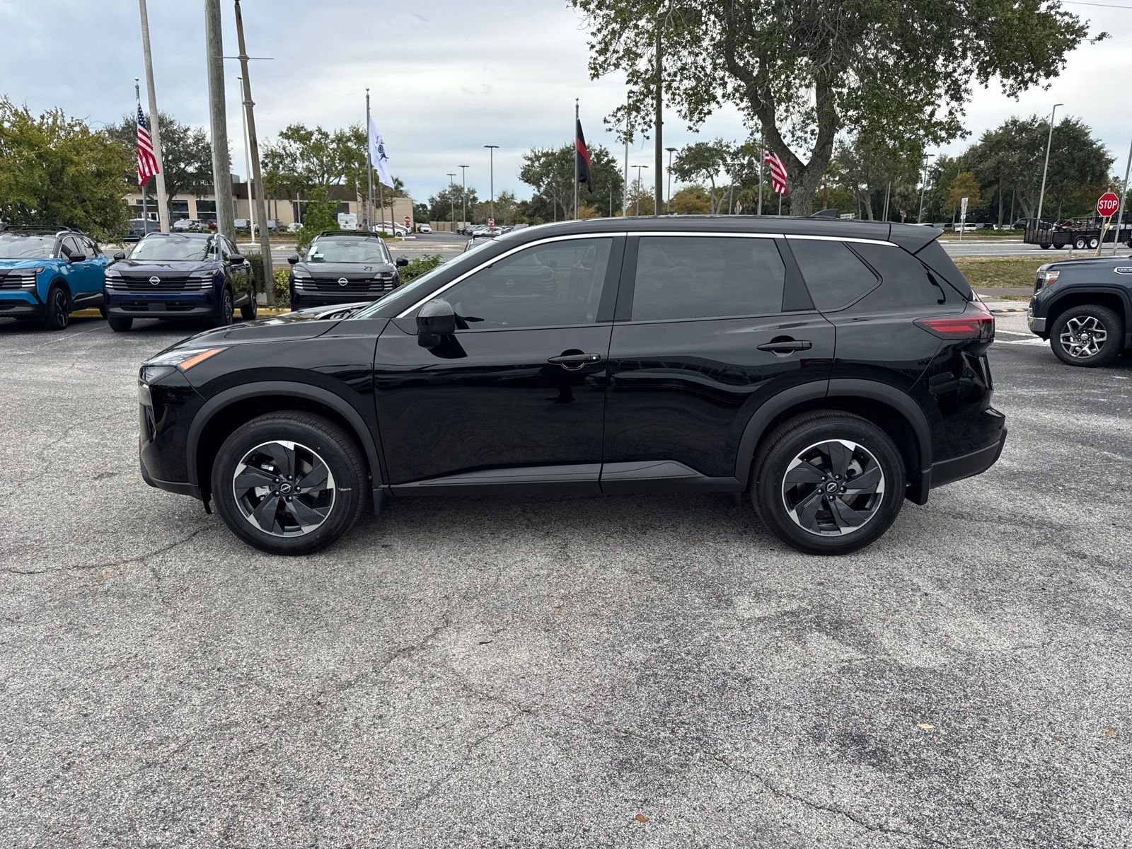 New 2026 Nissan Rogue SV 4D Sport Utility