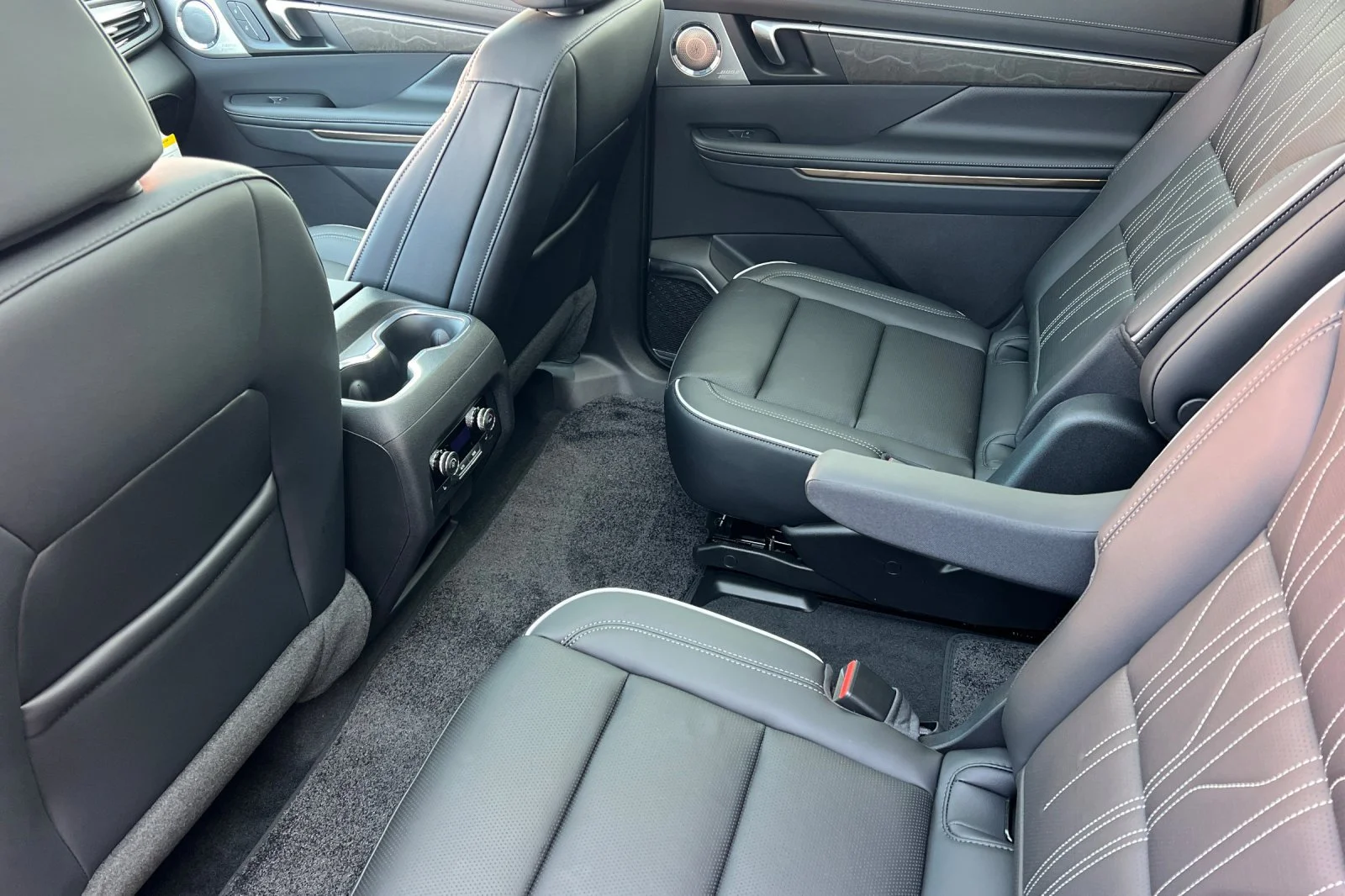 2026 Buick Enclave Avenir - Photo 11
