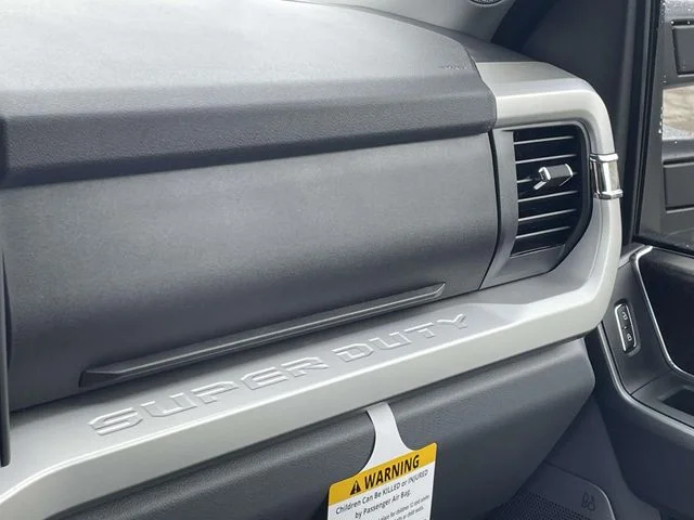 New 2026 Oxford White Ford F-250® XLT image 32