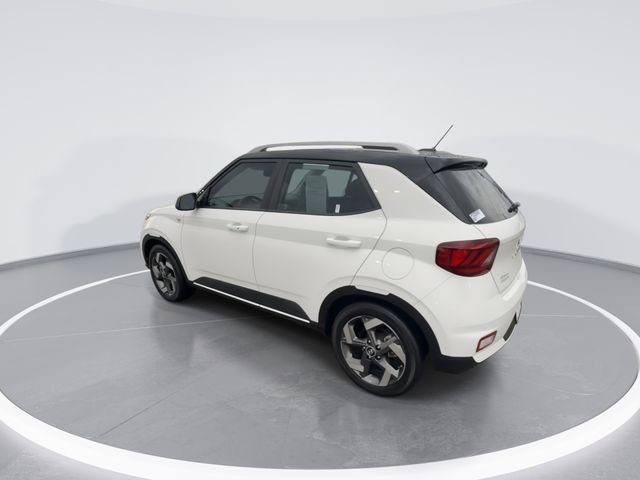 Used 2023 White Hyundai Limited image 6