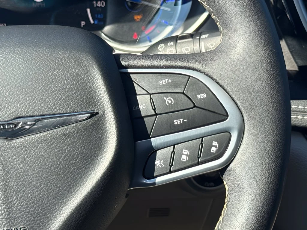 Used 2024 Black Chrysler Select image 15