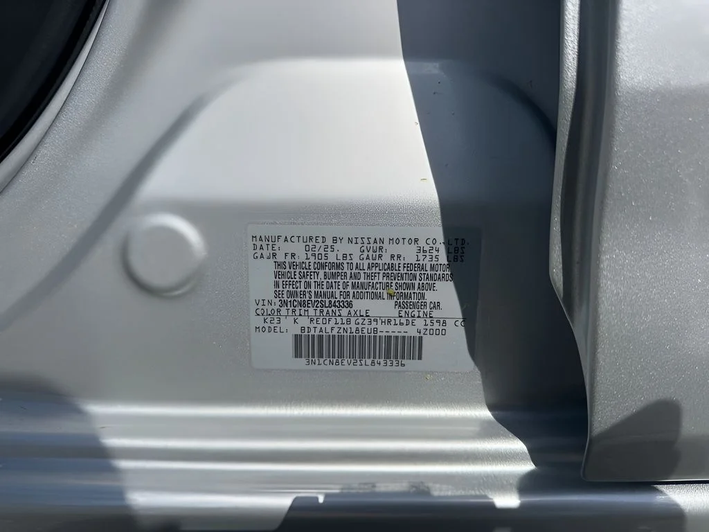 Used 2025 Silver Nissan 1.6 SV image 31