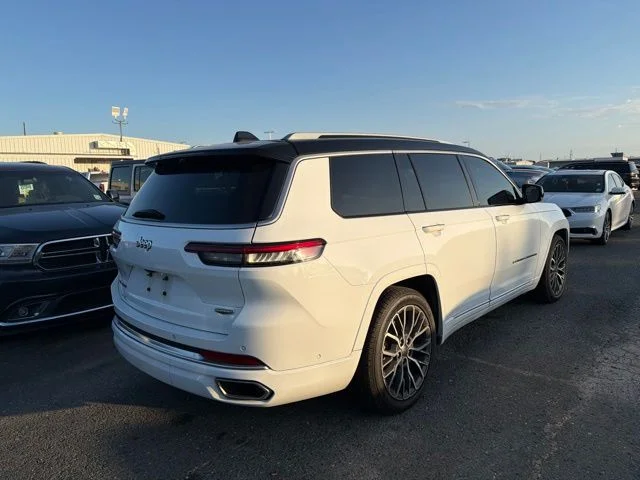 Used 2021 White Jeep Summit image 5