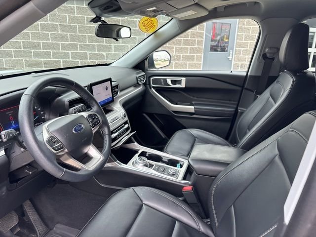 Used 2023 Silver Ford XLT image 18