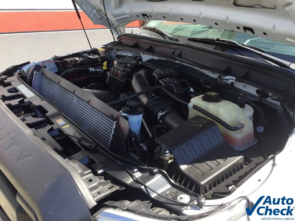 Used 2014 White Ford XL image 37