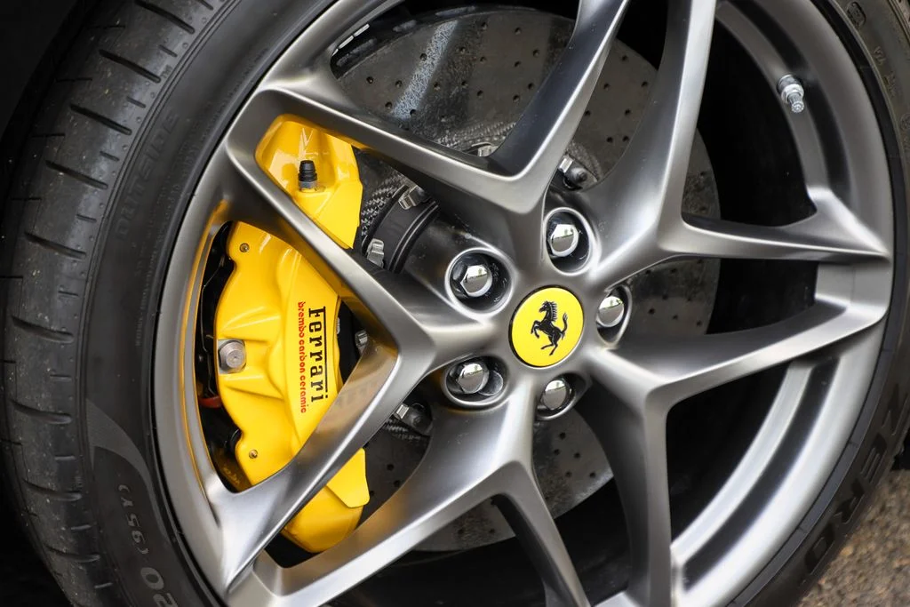 Used 2025 Nero Ferrari Spider image 33